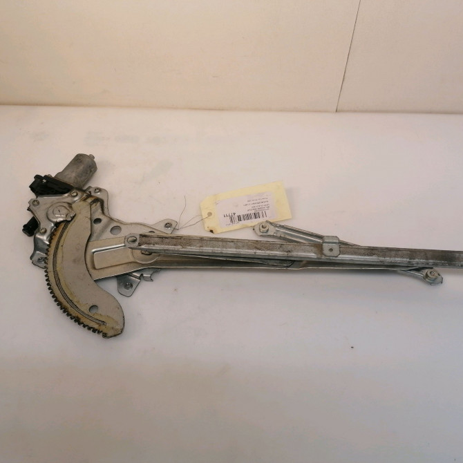 Mecanisme+moteur leve-glace avg occasion SUZUKI SPLASH Phase 1 03-2008->12-2012 1.3 CDTI 75ch 8340279J12 1