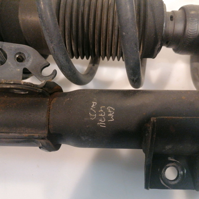 Amortisseur avant droit occasion SUZUKI SPLASH Phase 1 03-2008->12-2012 1.3 CDTI 75ch 4160151KD2 2