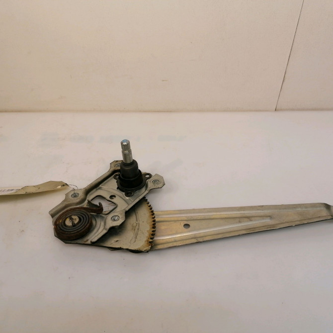 Mecanisme leve-glace arrière gauche occasion SUZUKI SPLASH Phase 1 03-2008->12-2012 1.3 CDTI 75ch 8354051K00 1