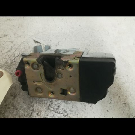 Serrure porte ard occasion PEUGEOT 307 Phase 1 04-2001->06-2005 2.0 HDI 90ch 9138A4