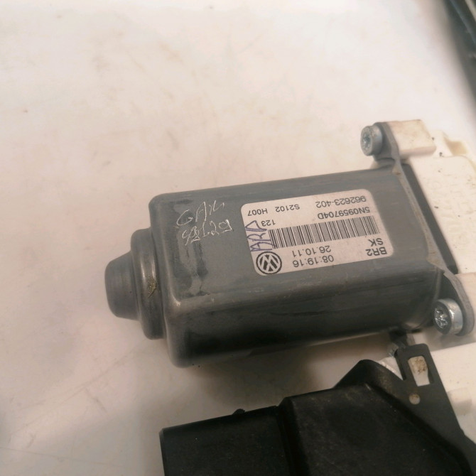 Mecanisme+moteur leve-glace ard occasion VOLKSWAGEN TIGUAN I TIGUAN I Phase 2 2011-04-01->2016-12-31 2.0 TDI 110ch 5N0839462A 3