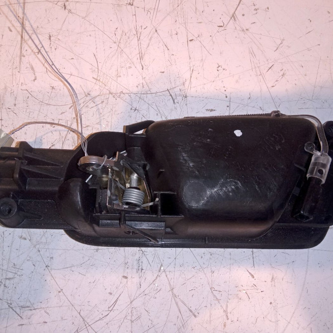 Poignee int porte avd occasion VOLKSWAGEN TIGUAN I TIGUAN I Phase 2 2011-04-01->2016-12-31 2.0 TDI 140ch 5N1837114EUAQ 2