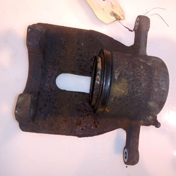 Etrier de frein avant droit occasion RENAULT KANGOO II Phase 1 01-2008->03-2013 1.5 DCI 105ch 410010823R 2