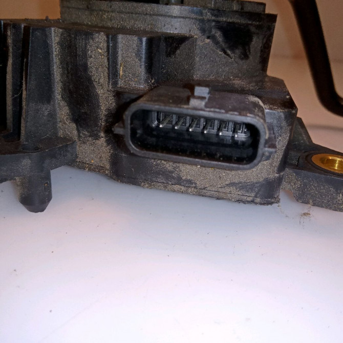 Potentiometre accelerateur occasion RENAULT KANGOO II Phase 1 01-2008->03-2013 1.5 DCI 90ch 3