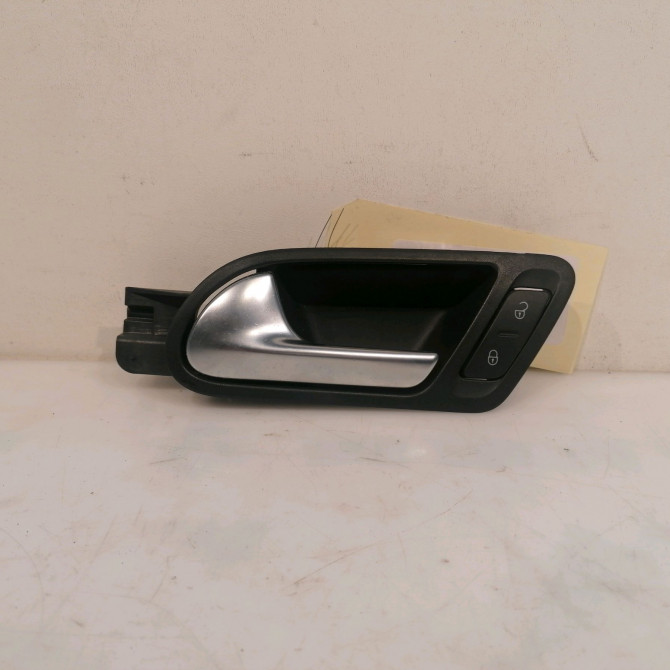 Poignee int porte avg occasion VOLKSWAGEN TIGUAN I TIGUAN I Phase 2 2011-04-01->2016-12-31 2.0 TDI 110ch 5N1837113FUAQ 1