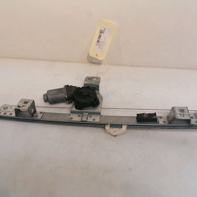 Mecanisme+moteur leve-glace ard occasion RENAULT KANGOO II Phase 1 01-2008->03-2013 1.5 DCI 105ch 827200474R 2