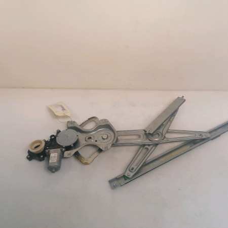 Mecanisme+moteur leve-glace avg occasion TOYOTA AURIS I Phase 1 03-2007->03-2010 2.0 D-4D 6982002330