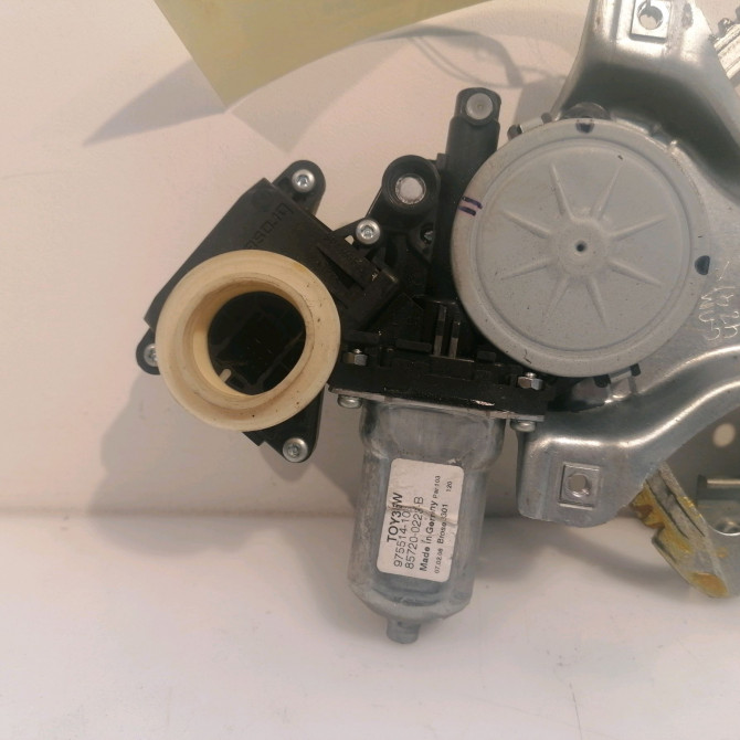 Mecanisme+moteur leve-glace avg occasion TOYOTA AURIS I Phase 1 03-2007->03-2010 2.0 D-4D 6982002330 2
