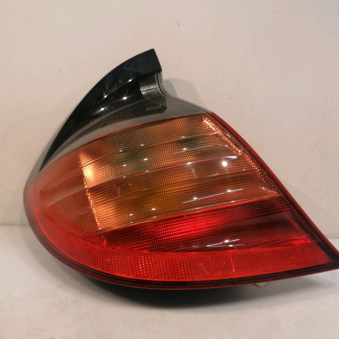 Feu arrière gauche occasion MERCEDES CLASSE C COUPE SPORT II Phase 1 03-2001->03-2004 C 220 CDI 2038200564 1