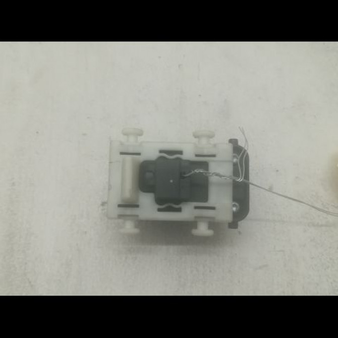 Commande lève-glace porte avant droite occasion MERCEDES CLASSE C COUPE SPORT II Phase 2 03-2004->04-2008 C 220 CDI 20382002107167 2