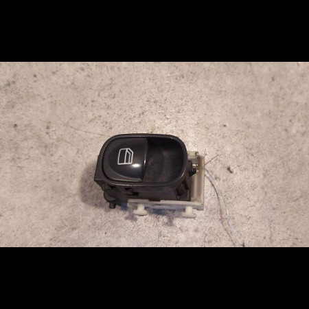 Commande lève-glace porte avant droite occasion MERCEDES CLASSE C II Phase 1 05-2000->03-2004 20382002107167