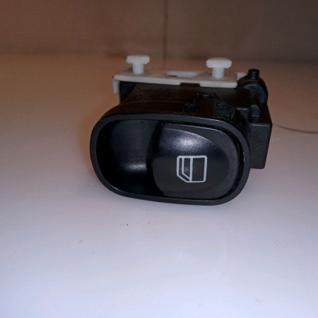Commande lève-glace porte avant droite occasion MERCEDES CLASSE C II Phase 1 05-2000->03-2004 C 220 CDI 20382002107167