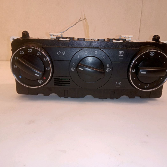 Commande de chauffage occasion MERCEDES CLASSE A I 1699000900 1