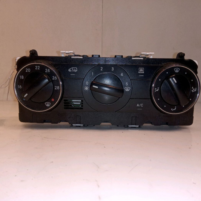 Commande de chauffage occasion MERCEDES CLASSE A II Phase 1 12-2004->04-2008 2.0 CDI 16v 110ch 1699000900 1