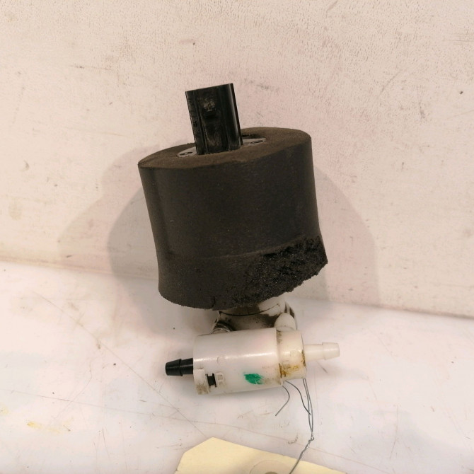 Pompe lave-glace avant occasion CHRYSLER PT CRUISER Phase 1 09-2000->12-2005 2.0 141ch 5018129AB 1