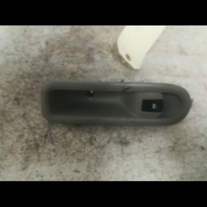 Commande lève-glace porte avant droite occasion RENAULT TWINGO II Phase 1 06-2007->11-2011 1.5 DCI 65ch 1