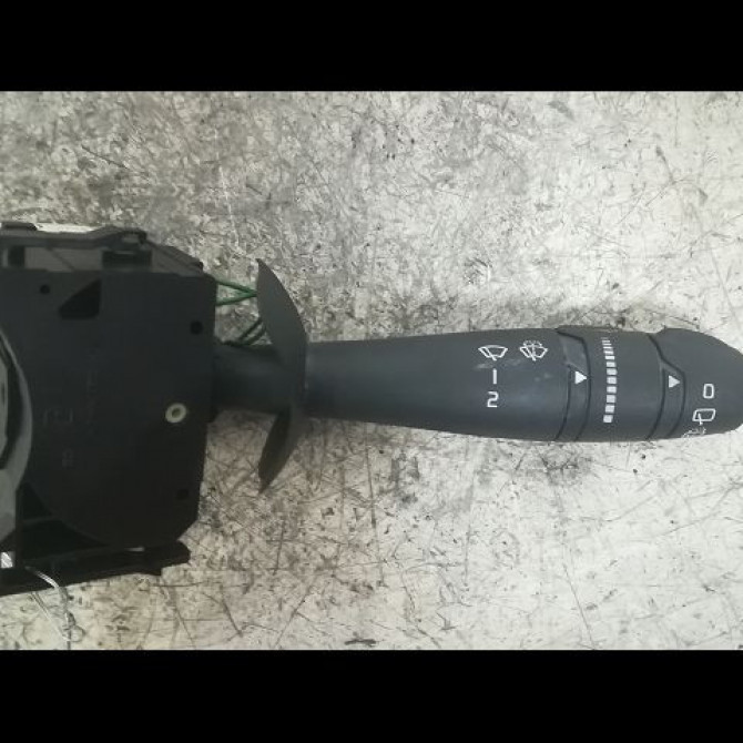 Commande essuie glace occasion RENAULT TWINGO II Phase 1 06-2007->11-2011 1.5 DCI 65ch 1
