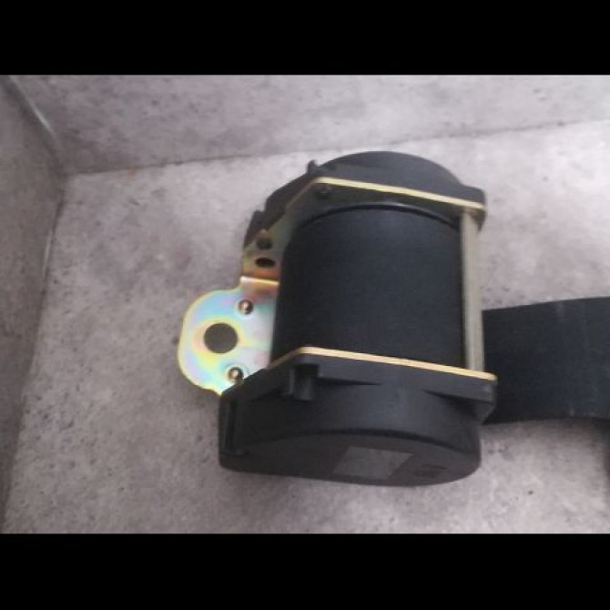 Ceinture arrière droite occasion PEUGEOT 106 Phase 2 04-1996->09-2003 1.1i 60ch 2