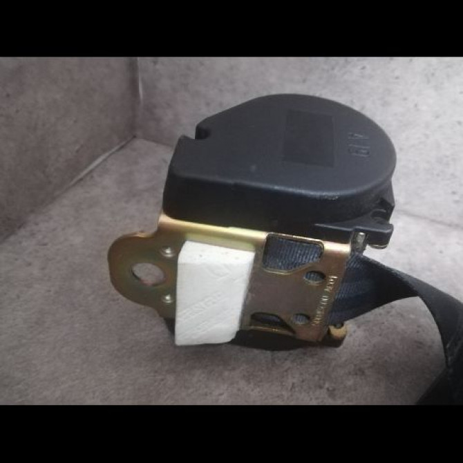 Ceinture arrière droite occasion PEUGEOT 106 Phase 2 04-1996->09-2003 1.1i 60ch 3