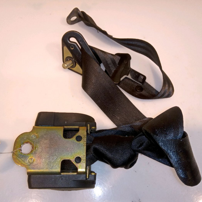 Ceinture arrière droite occasion PEUGEOT 106 Phase 2 04-1996->09-2003 1.0i 2