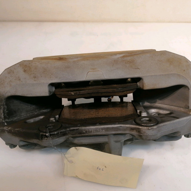 Etrier de frein avant droit occasion MERCEDES CLASSE E V Phase 1 02-2016->... 114219898 3