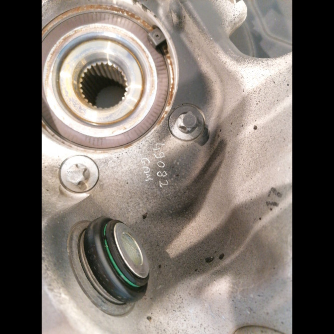 Moyeu arg occasion MERCEDES CLASSE E V Phase 1 02-2016->... 2133570500 3