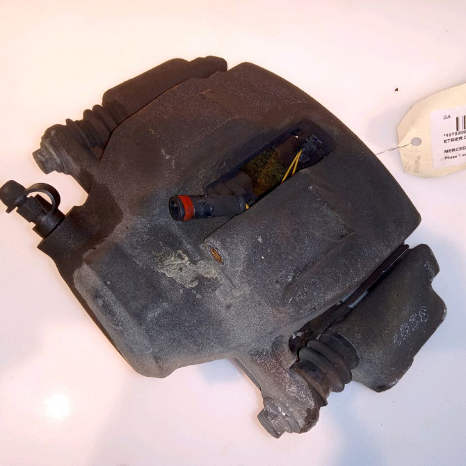 Etrier de frein avant droit occasion MERCEDES CLASSE C II Phase 1 05-2000->03-2004 C 220 CDI 34202483 1