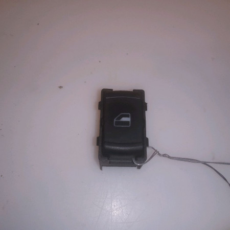 Commande lève-glace porte avant droite occasion VOLKSWAGEN PASSAT IV Phase 1 10-1996->10-2000 1.9 TDI 90ch