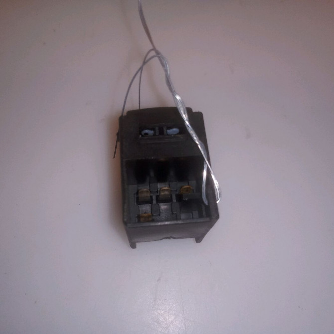 Commande leve-glace porte arrière gauche occasion VOLKSWAGEN PASSAT IV Phase 1 10-1996->10-2000 1.9 TDI 90ch 2