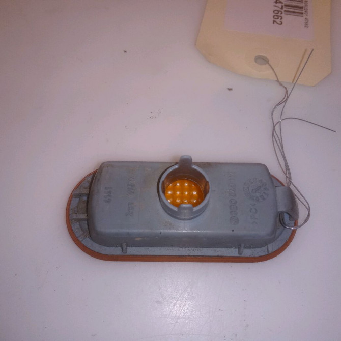 Répétiteur aile gauche occasion VOLKSWAGEN PASSAT IV Phase 1 10-1996->10-2000 1.9 TDI 90ch 3B0949117C 2