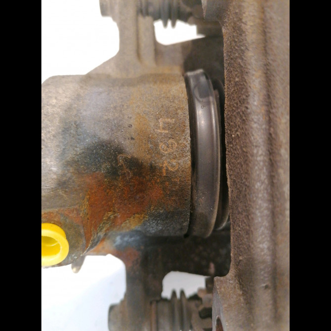 Etrier de frein avant droit occasion MERCEDES CLASSE C COUPE SPORT II Phase 1 03-2001->03-2004 C 220 CDI 34202483 3