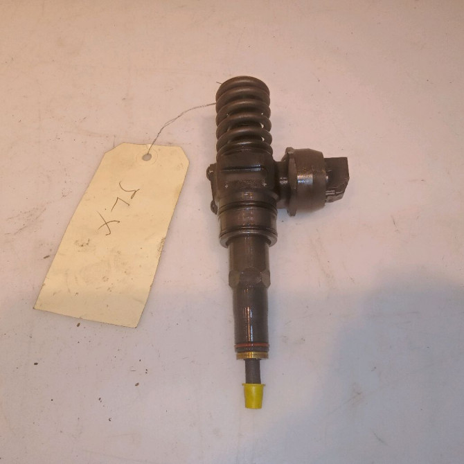 occasion VOLKSWAGEN GOLF V Phase 1 11-2003->10-2008 1.9 TDI 90ch 38130073AG 1