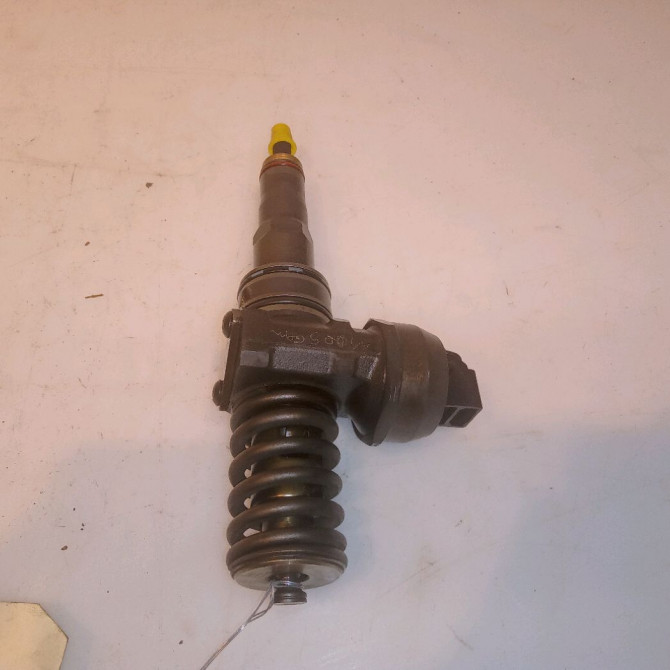 occasion VOLKSWAGEN GOLF V Phase 1 11-2003->10-2008 1.9 TDI 90ch 38130073AG 2