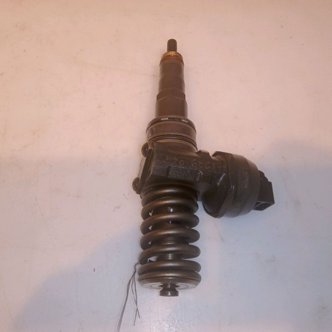 occasion VOLKSWAGEN TOURAN I Phase 2 11-2006->09-2010 1.9 TDI 105ch 38130073AG 2