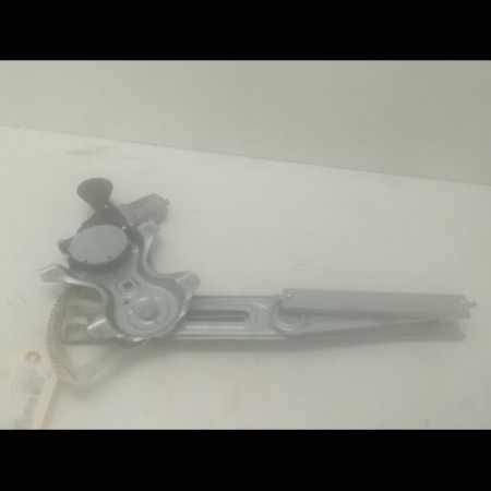 Mecanisme + moteur lève-glace avant droit occasion TOYOTA YARIS II Phase 1 12-2005->11-2009 1.3 VVT-i 698100D131