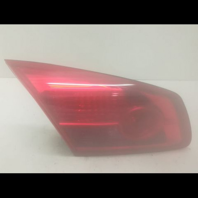 Feu arrière interieur gauche occasion RENAULT VELSATIS Phase 1 01-2002->04-2005 3.0 DCI V6 177ch 8200014362 1