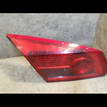 Feu arrière interieur gauche occasion RENAULT VELSATIS Phase 1 01-2002->04-2005 2.2 DCI 150ch 8200014362