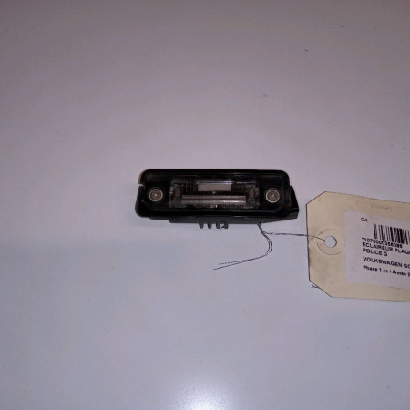 Eclaireur plaque de police g occasion VOLKSWAGEN GOLF V Phase 1 11-2003->10-2008 1.9 TDI 90ch 3D0943021A