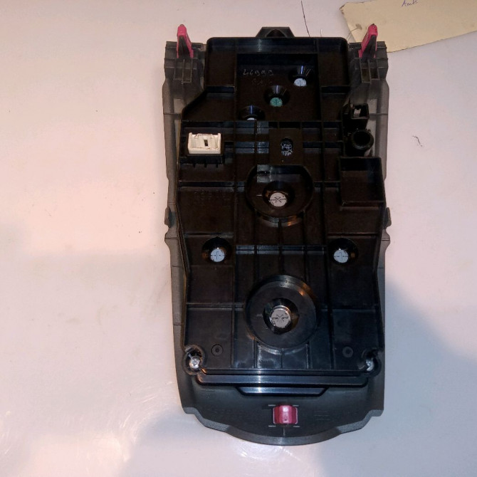 Commande de chauffage occasion TOYOTA YARIS II Phase 2 01-2009->05-2011 1.4 D-4D 90ch 559000D280B0 2