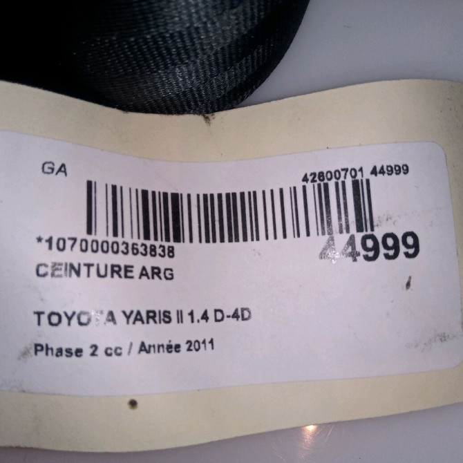 Ceinture arrière gauche occasion TOYOTA YARIS II Phase 2 01-2009->05-2011 1.4 D-4D 90ch 733700D091C0 4