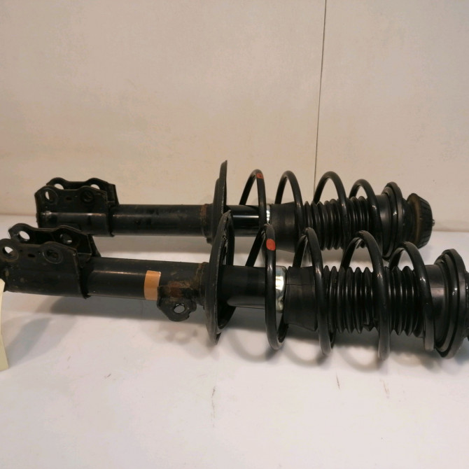 Amortisseur avant droit occasion TOYOTA YARIS II Phase 2 01-2009->05-2011 485100D171 1