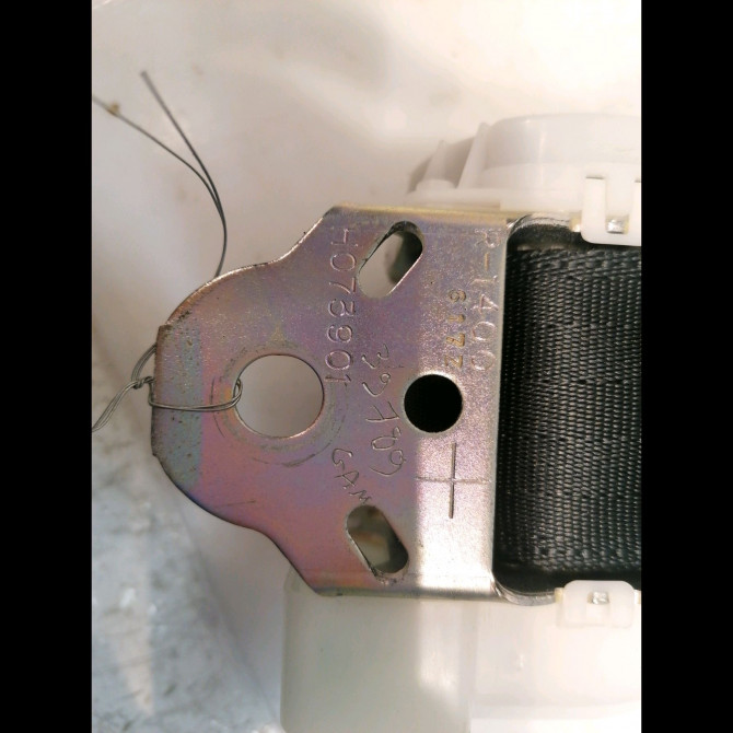 Ceinture arrière gauche occasion TOYOTA YARIS II Phase 2 01-2009->05-2011 733700D091C0 4