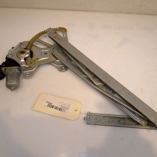 Mecanisme + moteur lève-glace avant droit occasion TOYOTA YARIS II Phase 1 12-2005->11-2009 1.0i 69ch 698100D131 2