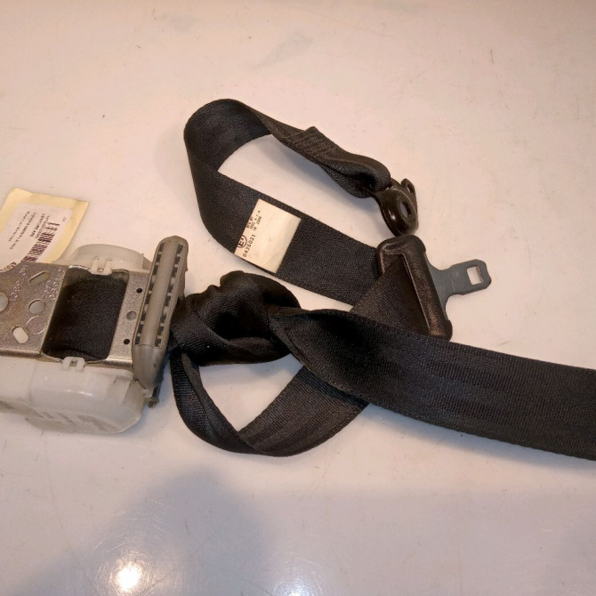 Ceinture arrière droite occasion TOYOTA YARIS II Phase 1 12-2005->11-2009 1.0i 69ch 733600D091C0 2