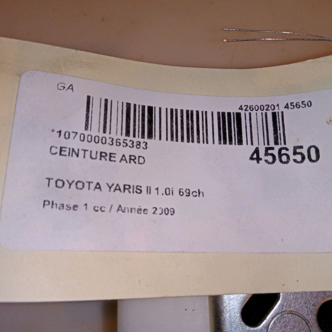 Ceinture arrière droite occasion TOYOTA YARIS II Phase 1 12-2005->11-2009 1.0i 69ch 733600D091C0 4