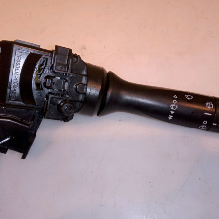 Commande essuie glace occasion TOYOTA YARIS II Phase 1 12-2005->11-2009 1.0i 69ch 846520D031