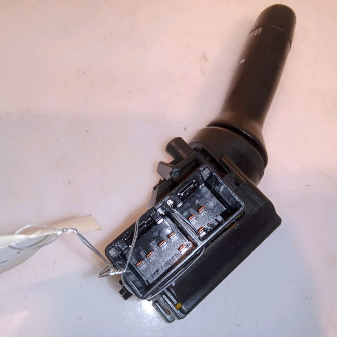 Commande essuie glace occasion TOYOTA YARIS II Phase 1 12-2005->11-2009 1.0i 69ch 846520D031 3