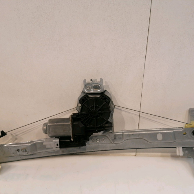 Mecanisme + moteur lève-glace avant droit occasion PEUGEOT 207 Phase 1 04-2006->06-2013 1.6 HDI 16v 90ch 9222FR 1