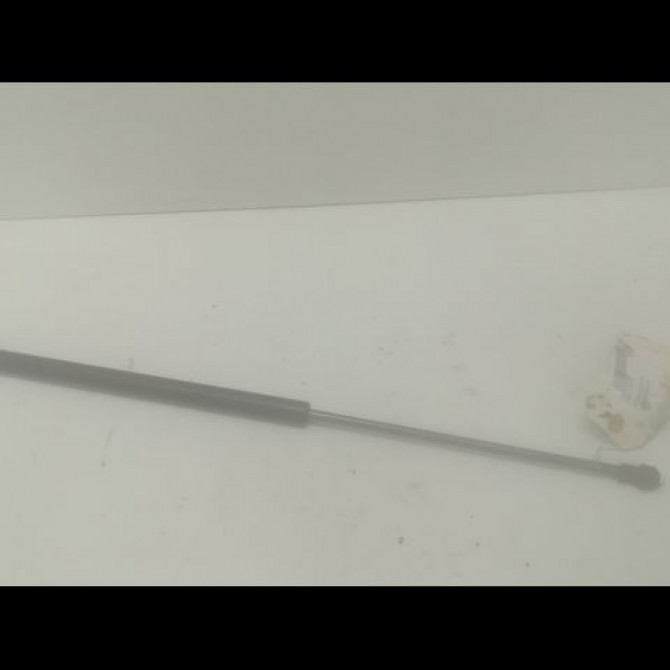 Verin droit hayon occasion PEUGEOT 107 Phase 2 01-2009->01-2012 1.0i 12v 1