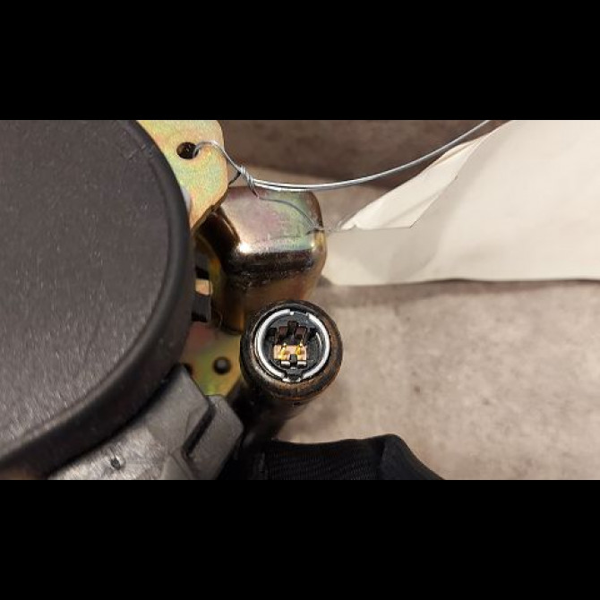 Ceinture avant droite occasion PEUGEOT 207 Phase 1 04-2006->06-2013 1.4i 16v 90ch 8975AZ 4